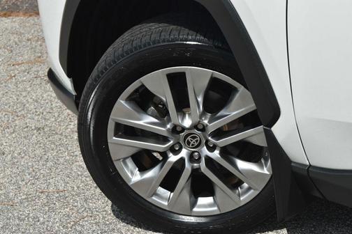 Pearl 2024 Toyota RAV4 XLE Premium