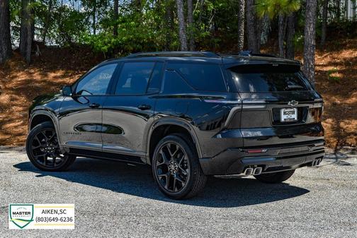 Mosaic Black Metallic 2026 Chevrolet Traverse RS