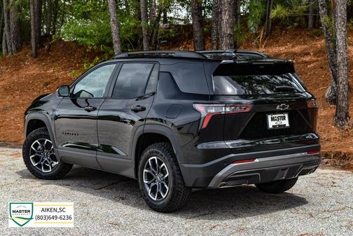 Mosaic Black Metallic 2026 Chevrolet Equinox ACTIV