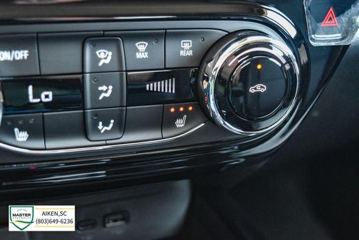 Mosaic Black Metallic 2026 Chevrolet Trax LT