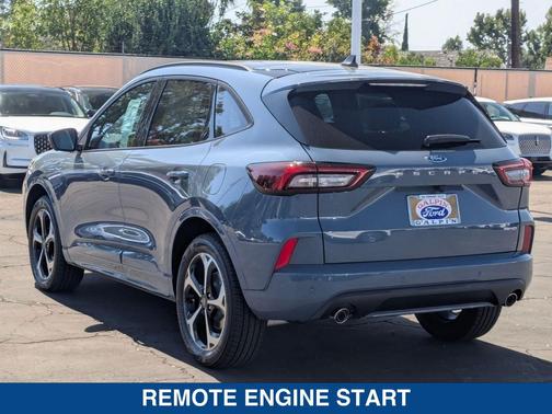2025 Ford Escape ST-Line Elite