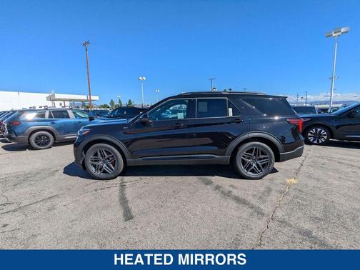 2025 Ford Explorer ST Line