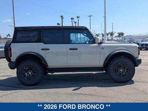 DESERT SAND 2026 Ford Bronco Outer Banks