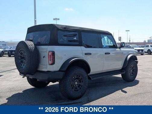 DESERT SAND 2026 Ford Bronco Outer Banks