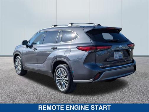 2023 Toyota Highlander Platinum