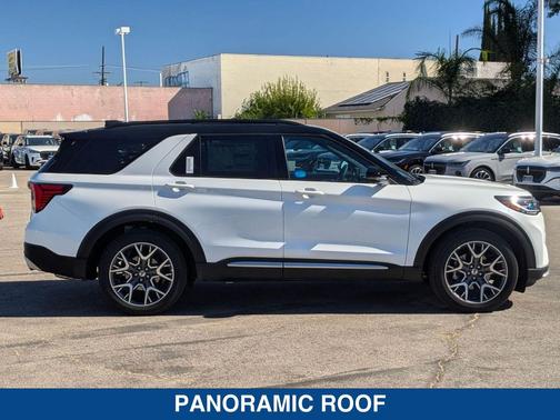 2025 Ford Explorer Platinum