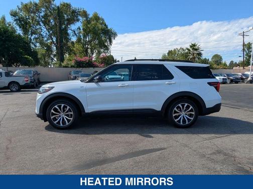 2025 Ford Explorer ST Line