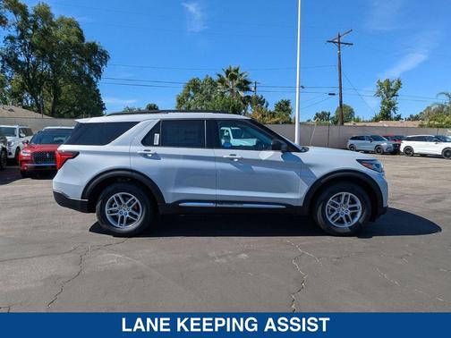 2025 Ford Explorer Active