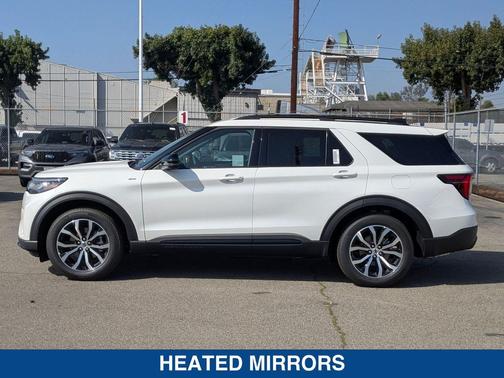 2025 Ford Explorer ST Line