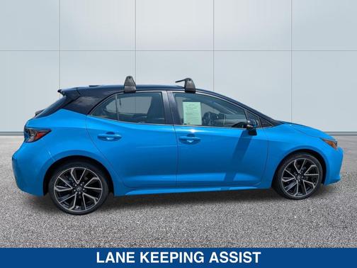 Blue Flame w/Midnight Black Roof 2020 Toyota Corolla XSE