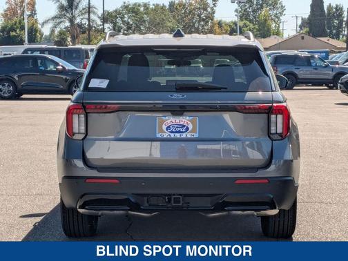 2025 Ford Explorer ST Line