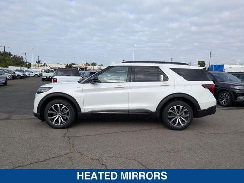 2025 Ford Explorer ST Line