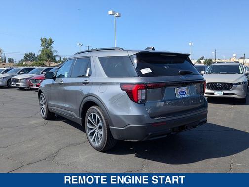 2025 Ford Explorer ST Line