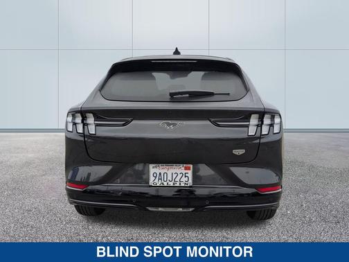 2022 Ford Mustang Mach-E California Route 1