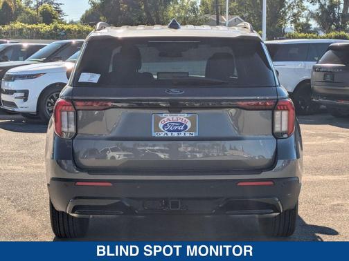 2025 Ford Explorer ST Line