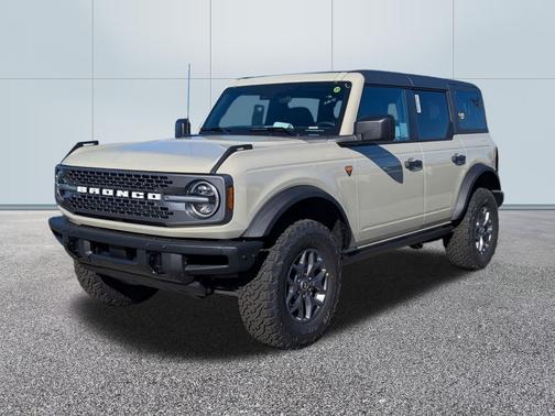DESERT SAND 2025 Ford Bronco Badlands