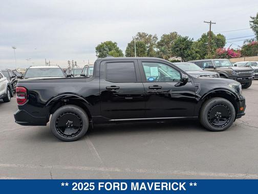 2025 Ford Maverick Lobo