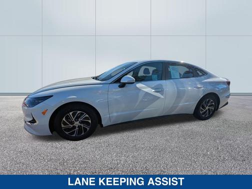 2023 Hyundai SONATA Hybrid Base