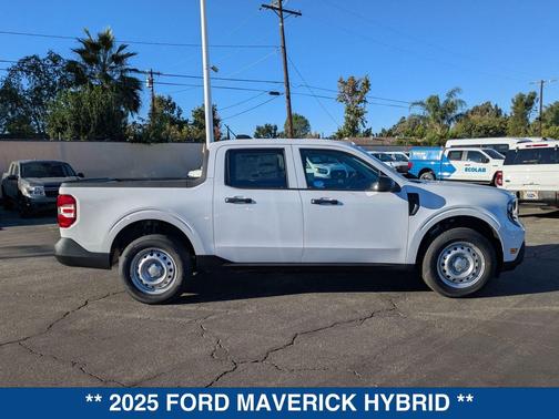 2025 Ford Maverick XL