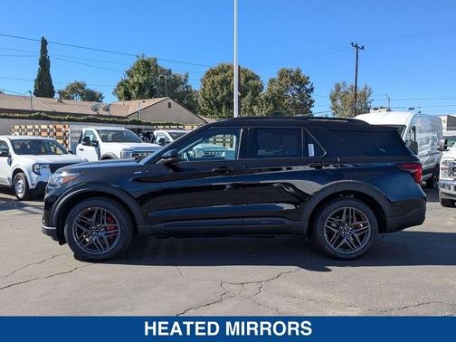 2025 Ford Explorer ST Line