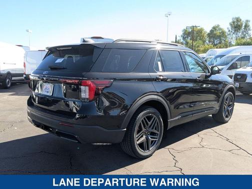 2025 Ford Explorer ST Line