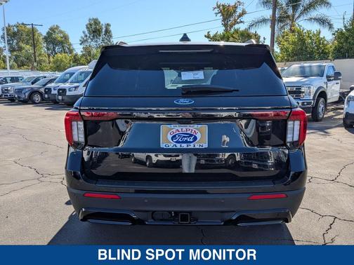 2025 Ford Explorer ST Line