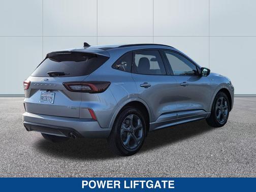 ICONIC SILVER METALLIC 2023 Ford Escape ST-Line
