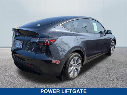 2024 Tesla Model Y Long Range Dual Motor All-Wheel Drive