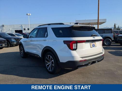 2025 Ford Explorer ST Line
