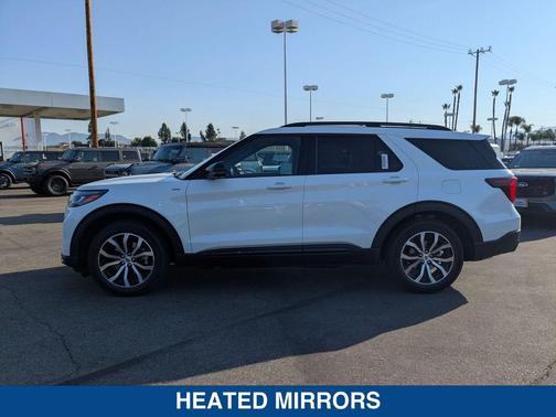 2025 Ford Explorer ST Line
