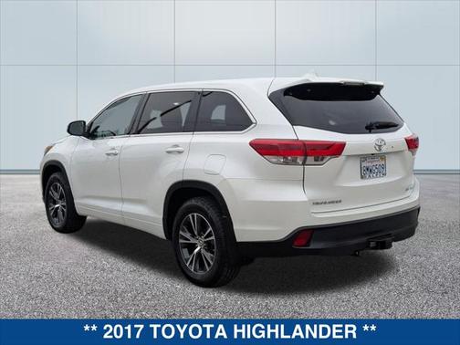 2017 Toyota Highlander LE