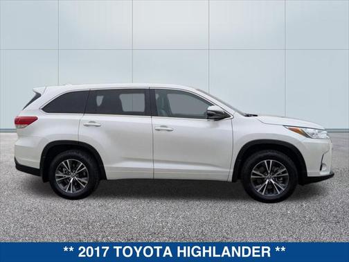 2017 Toyota Highlander LE