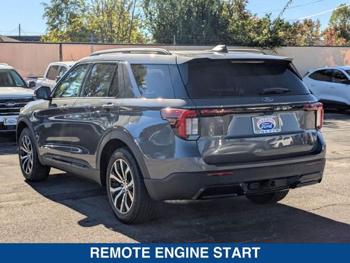 2025 Ford Explorer ST Line