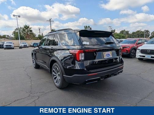 2025 Ford Explorer ST Line