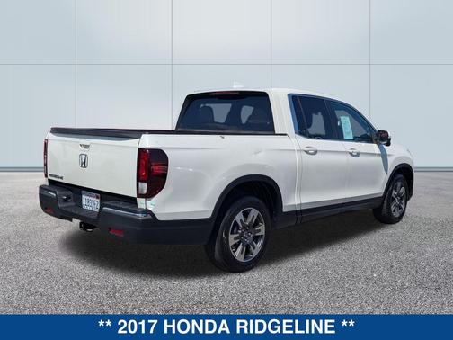 White Diamond Pearl 2017 Honda Ridgeline RTL