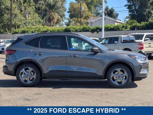 2025 Ford Escape ST-Line