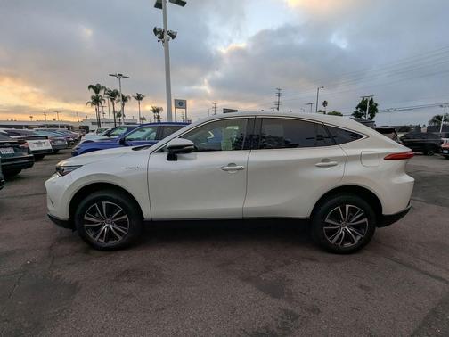 2021 Toyota Venza LE