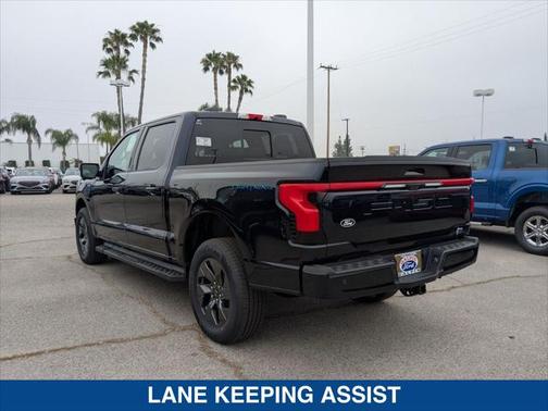 2025 Ford F-150 Lightning LARIAT