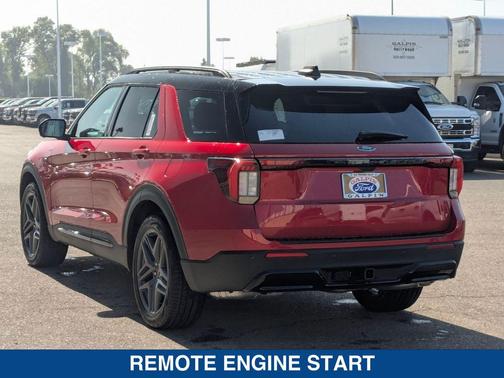 2025 Ford Explorer ST Line