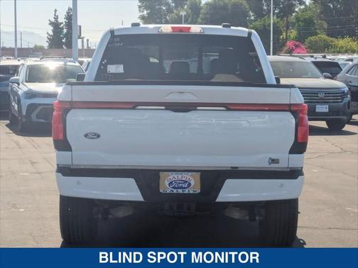 2025 Ford F-150 Lightning LARIAT