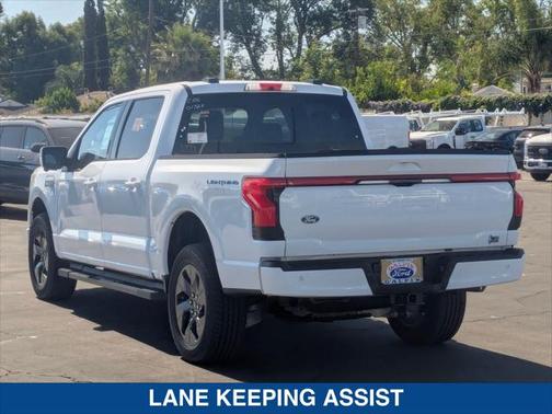 2025 Ford F-150 Lightning LARIAT