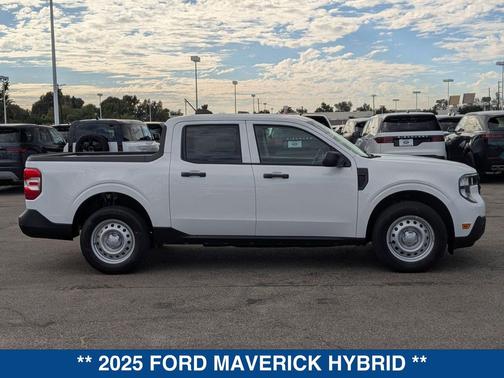 2025 Ford Maverick XL