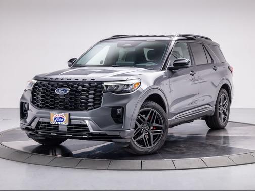 2025 Ford Explorer ST Line