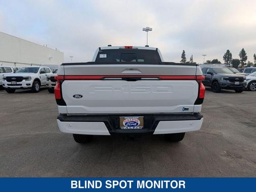 2025 Ford F-150 Lightning Platinum