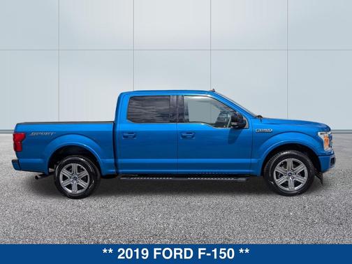 VELOCITY BLUE 2019 Ford F-150 Lariat
