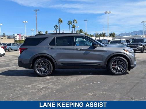 2026 Ford Explorer ST Line