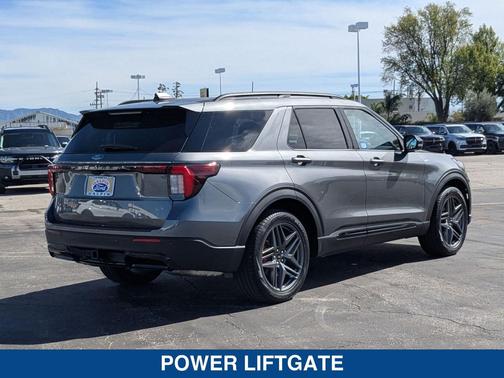 2026 Ford Explorer ST Line