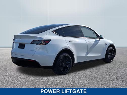 2022 Tesla Model Y Long Range Dual Motor All-Wheel Drive