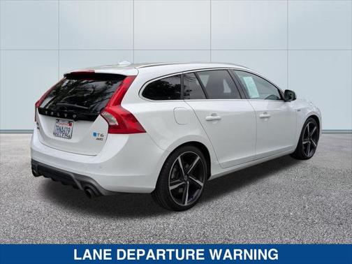 2016 Volvo V60 T6 Drive-E R-Design Platinum