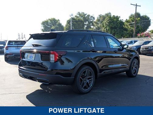 AGATE BLACK METALLIC 2026 Ford Explorer ST Line